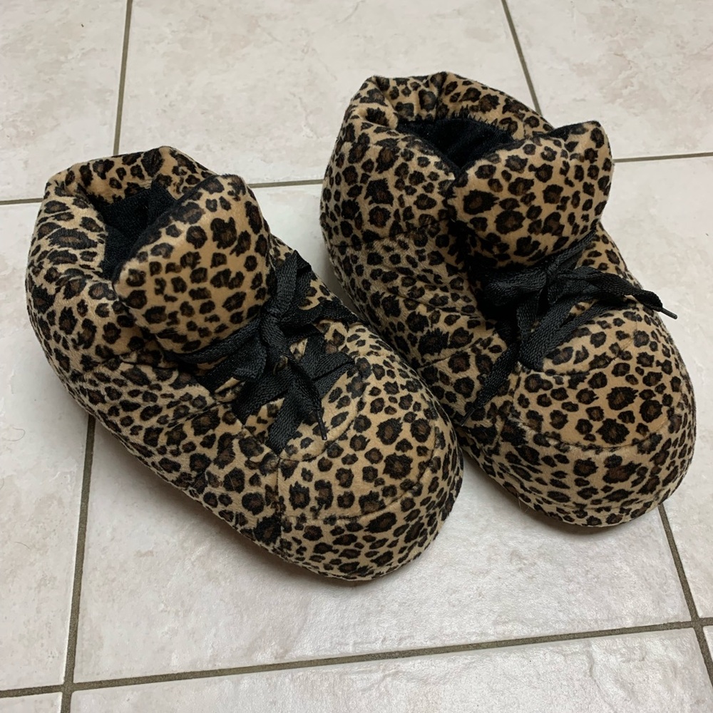 Snooki Jersey Shore Leopard Print Plush Slippers